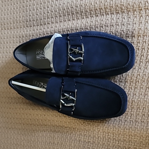 Salvitore Ferragamo blue sawade drivers